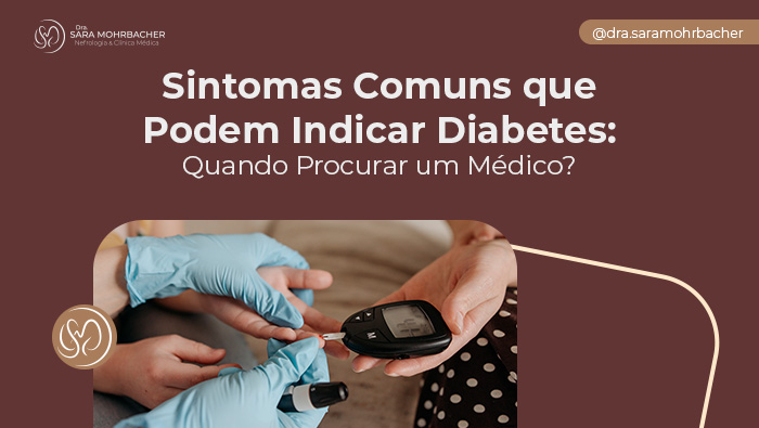 Profissional de saúde com luvas azuis mede o nível de glicose no sangue de um paciente usando um glicosímetro, representando cuidados e monitoramento do diabetes.